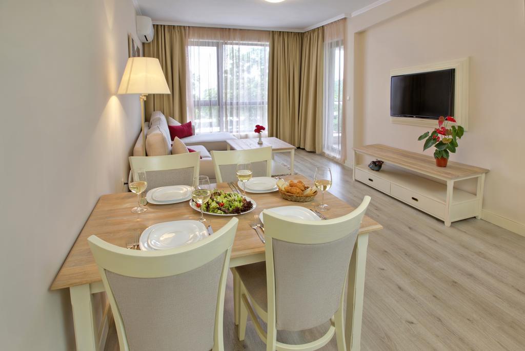 Private Apartments In White Rock Castle Balchik Quarto foto